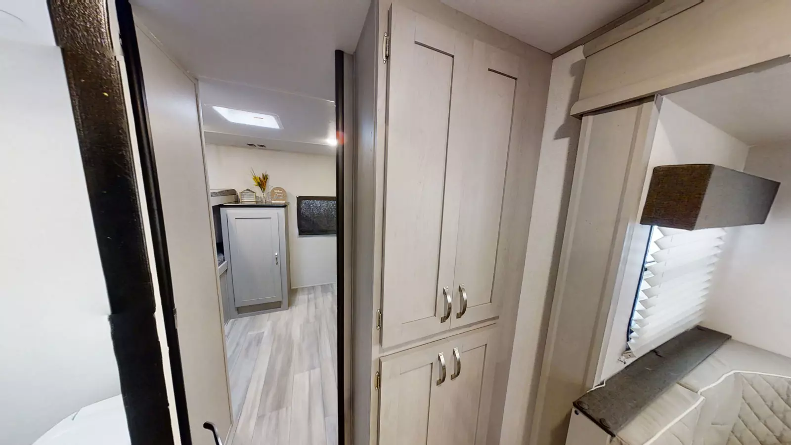 Tracer 31BHD Prime Time RV