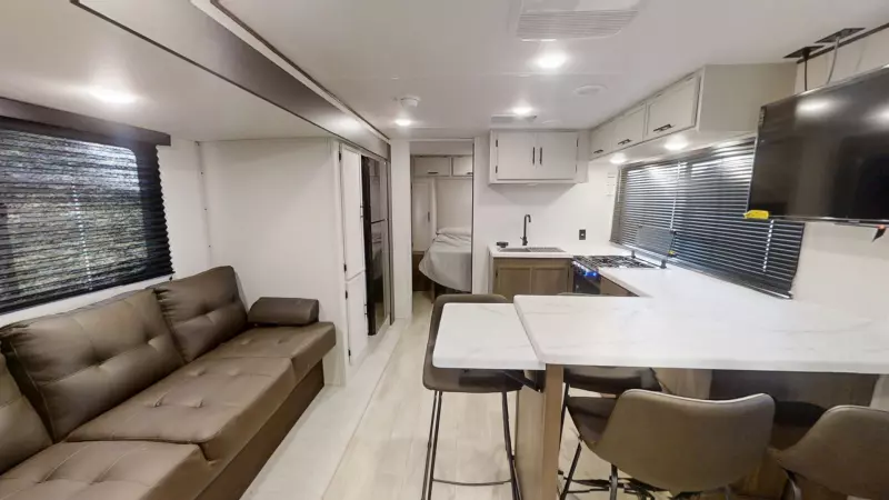 Avenger Main Room